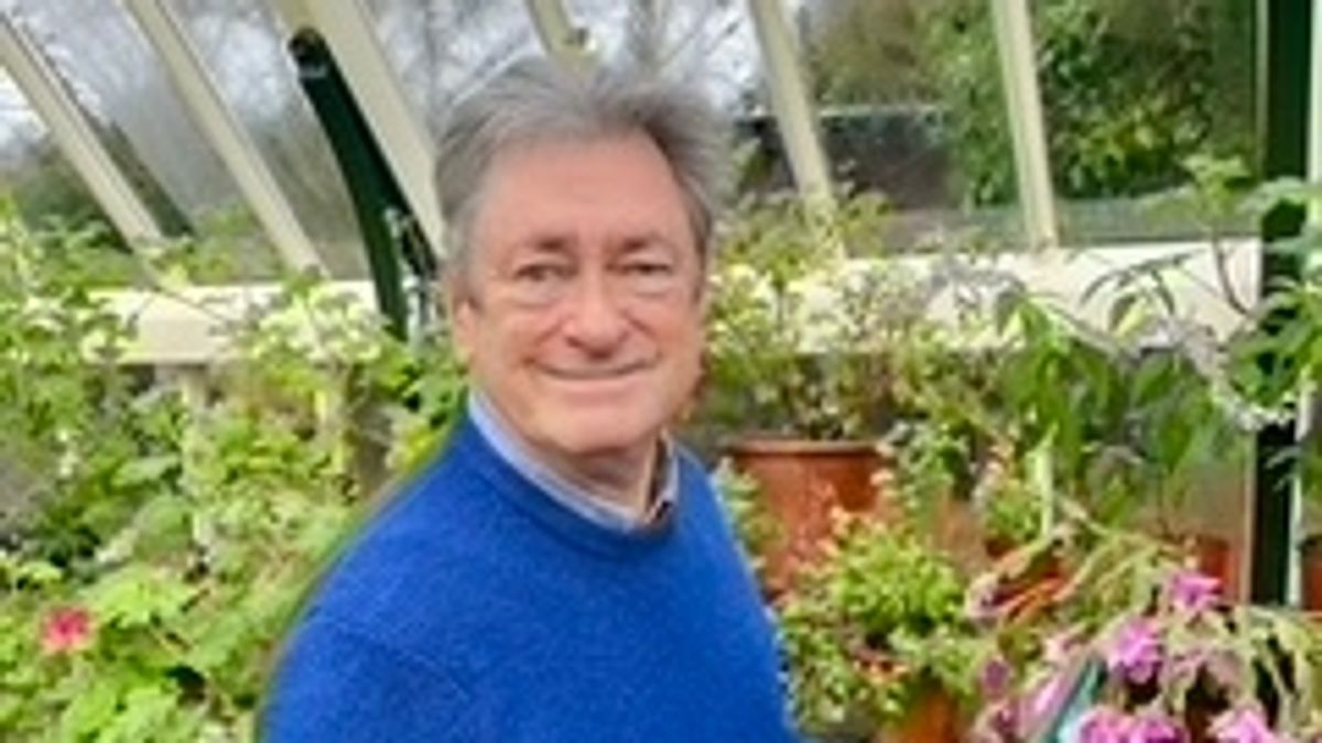 Alan Titchmarsh's April Gardening Warning: Avoid These Mistakes